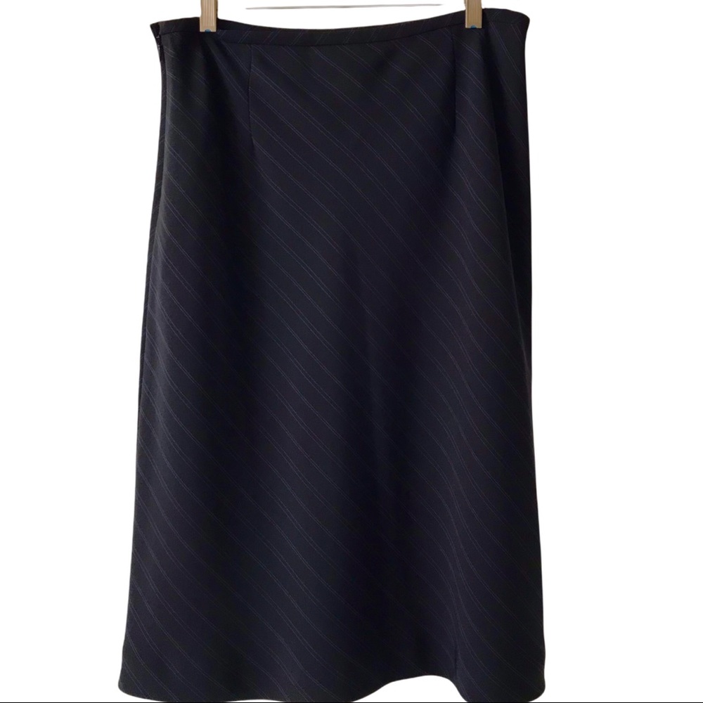 Amanda Smith Skirt Dark Blue w/Light Blue Pinstripes 14